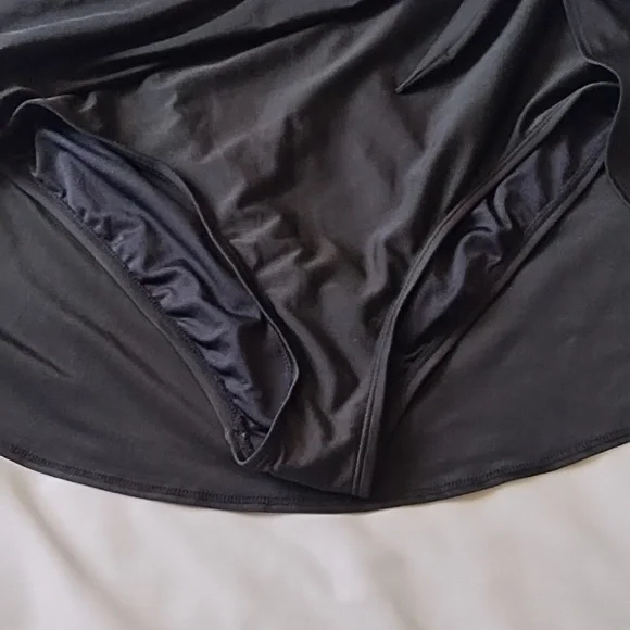 NWT Old Navy Black Swim Skirt SzMed - Picture 5 of 8